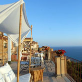 La terrazza dell'Hotel Marulivo di Pisciotta [ click to enlarge ]